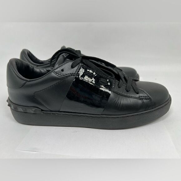 Size 11 - Valentino Garavani Rockstud Black - Picture 1 of 9